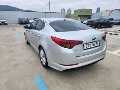 Kia K5 2011, 156251 км, за 2653.21 USD