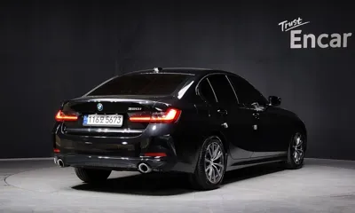 BMW 3-Series 2023, 25360 км, за 21923 USD