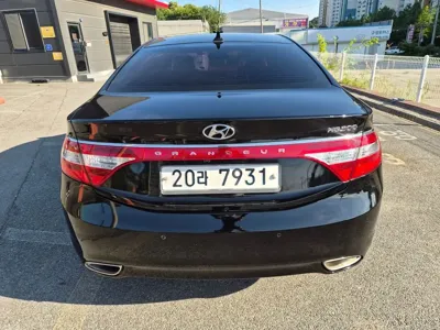 Hyundai Grandeur 2011, 74929 км, за 3931.99 USD