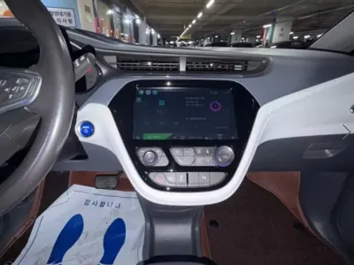 ChevroletGMDaewoo Bolt EV 2018, 110050 км, за 9649.47 USD - фото 10