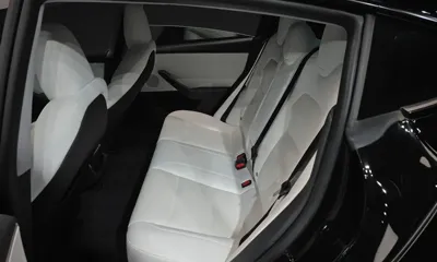 Tesla Model 3 2024, 40090 км, за 28093.62 USD - фото 12