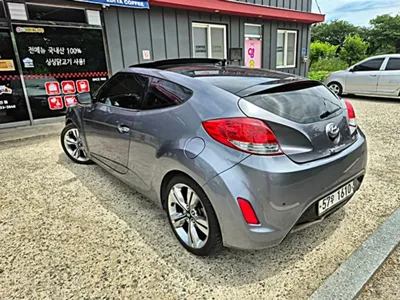 Hyundai Veloster 2012, 173888 км, за 2084.69 USD
