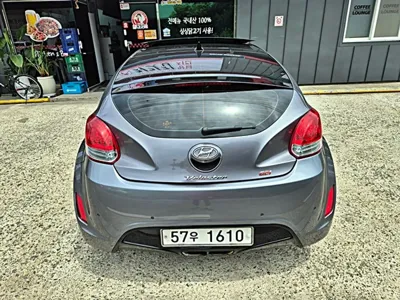Hyundai Veloster 2012, 173888 км, за 2084.69 USD