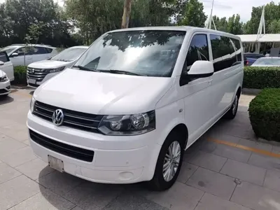 Volkswagen Caravelle 2015, 123600 км, за 11430 USD