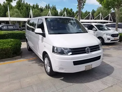 Volkswagen Caravelle 2015, 123600 км, за 11430 USD