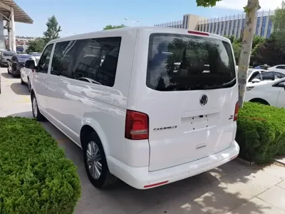 Volkswagen Caravelle 2015, 123600 км, за 11430 USD