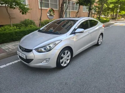 Hyundai Avante 2012, 130700 км, за 2717.92 USD