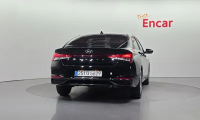 Hyundai Avante 2022, 5234 км, за 16279.21 USD