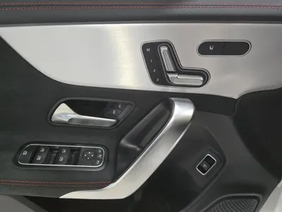Mercedes-Benz CLA-Class 2023, 32872 км, за 21488.56 USD - фото 11