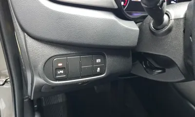 Kia Carens 2015, 122760 км, за 3872.92 USD - фото 16