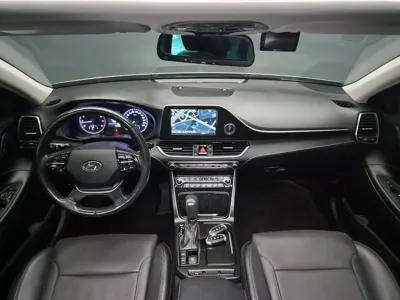Hyundai Grandeur 2018, 75340 км, за 7870.55 USD - фото 8