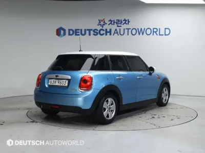 MINI Cooper 2015, 139918 км, за 3282.13 USD