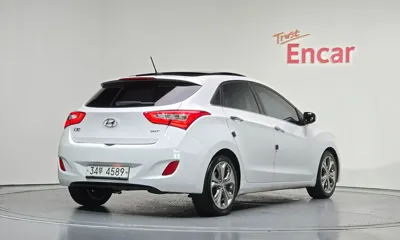 Hyundai i30 2012, 59172 км, за 4948.88 USD