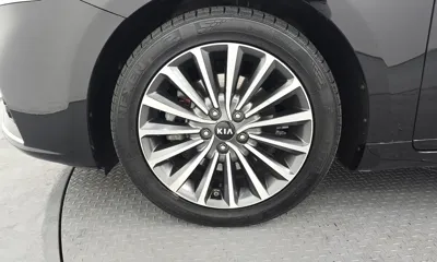 Kia K7 2017, 146968 км, за 8919.72 USD