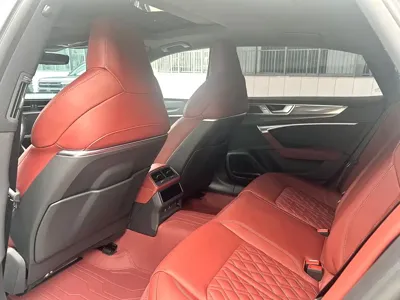 Audi A7L 2024, 18000 км, за 26704.23 USD