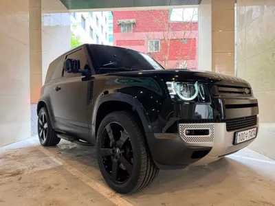Land Rover Defender · 2022 год