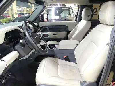 Land Rover Defender 2022, 38500 км, за 43879.59 USD