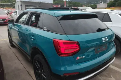 Audi Q2L 2021, 109800 км, за 12621 USD