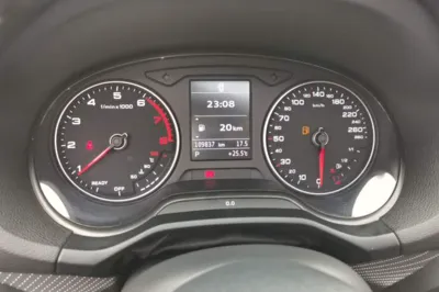 Audi Q2L 2021, 109800 км, за 12621 USD - фото 14