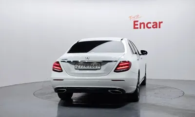 Mercedes-Benz E-Class 2020, 78172 км, за 16451.93 USD