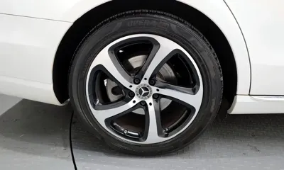Mercedes-Benz E-Class 2020, 78172 км, за 16451.93 USD