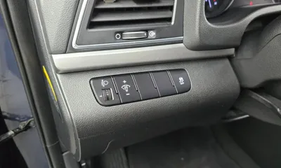 Hyundai Avante 2016, 144060 км, за 3898.25 USD - фото 18