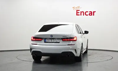 BMW 3-Series 2021, 55765 км, за 20812.68 USD