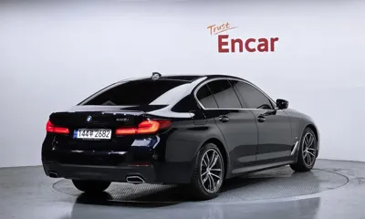 BMW 5-Series 2023, 32722 км, за 25863.2 USD
