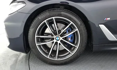BMW 5-Series 2023, 32722 км, за 25863.2 USD