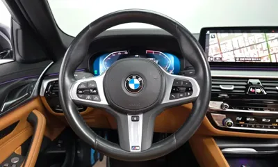 BMW 5-Series 2023, 32722 км, за 25863.2 USD - фото 12