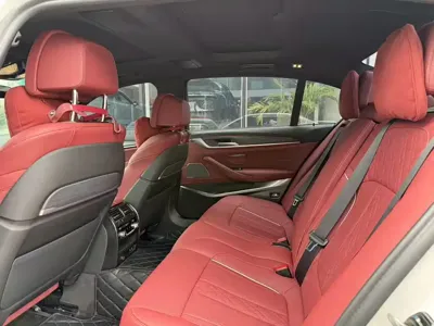 BMW 5 Series 2023, 45000 км, за 40894.57 USD