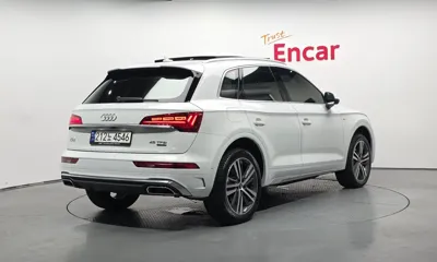 Audi Q5 2023, 32148 км, за 32059.78 USD