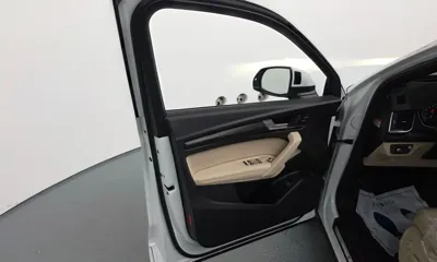 Audi Q5 2023, 32148 км, за 32059.78 USD - фото 24