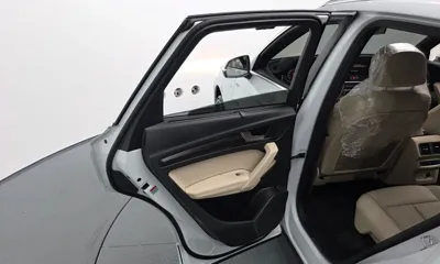 Audi Q5 2023, 32148 км, за 32059.78 USD - фото 25