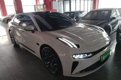 Zeekr 001 2025, 27700 км, за 30903 USD