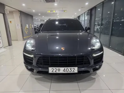 Porsche Macan 2018, 70387 км, за 21990.29 USD
