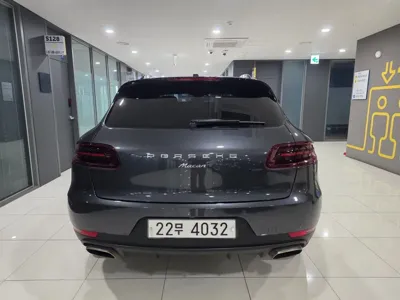 Porsche Macan 2018, 70387 км, за 21990.29 USD