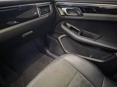Porsche Macan 2018, 70387 км, за 21990.29 USD - фото 17