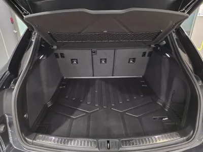 Porsche Macan 2018, 70387 км, за 21990.29 USD - фото 18
