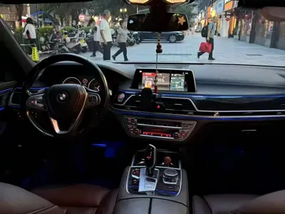 BMW 7 Series 2018, 74000 км, за 26973.81 USD