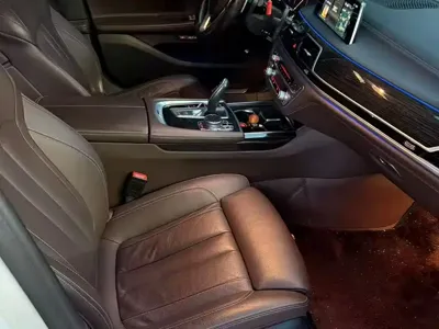 BMW 7 Series 2018, 74000 км, за 26973.81 USD