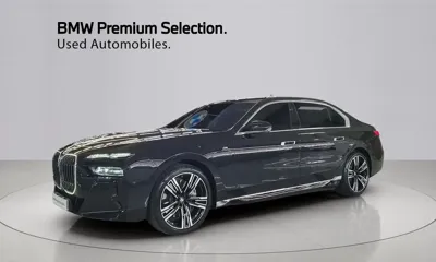 BMW 7-Series · 2023 год