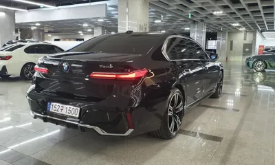 BMW 7-Series 2023, 59003 км, за 72051.87 USD