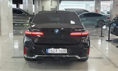 BMW 7-Series 2023, 59003 км, за 72051.87 USD