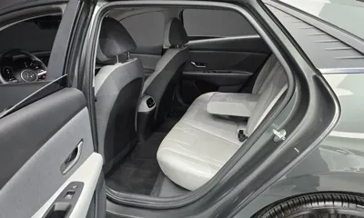 Hyundai Avante 2021, 84466 км, за 11571.21 USD - фото 11
