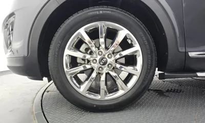Kia Sorento 2017, 176112 км, за 9452.68 USD