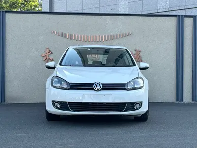 Volkswagen Golf 2013, 100000 км, за 3094.19 USD