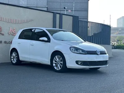 Volkswagen Golf 2013, 100000 км, за 3094.19 USD