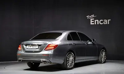 Mercedes-Benz E-Class 2018, 133024 км, за 13147.86 USD