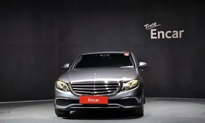 Mercedes-Benz E-Class 2018, 133024 км, за 13147.86 USD
